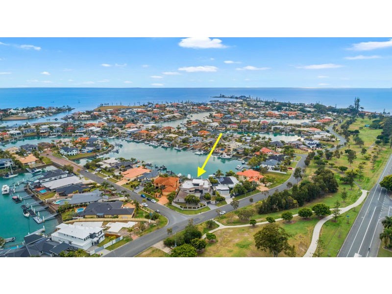 8 Sommersea Drive, Raby Bay QLD 4163