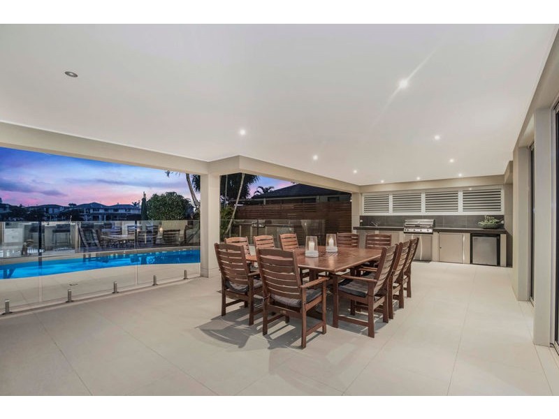 3 Seacrest Court, Raby Bay QLD 4163