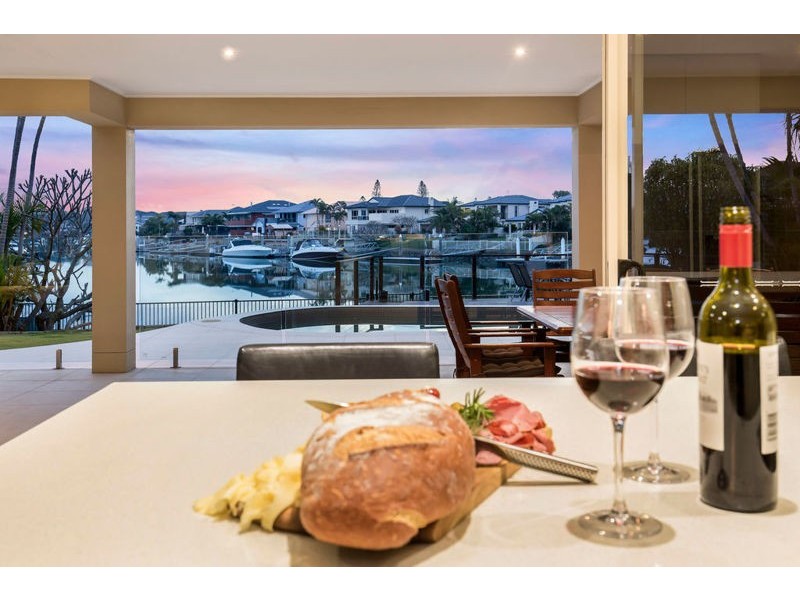 3 Seacrest Court, Raby Bay QLD 4163