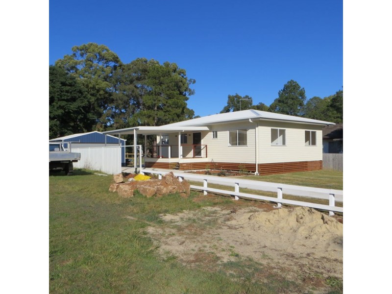 12 Reading Street, Russell Island QLD 4184