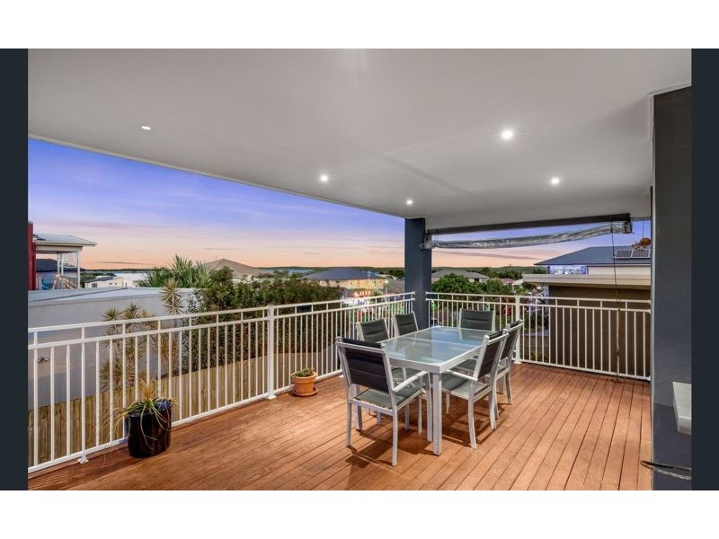 38 Huntly Place, Redland Bay QLD 4165