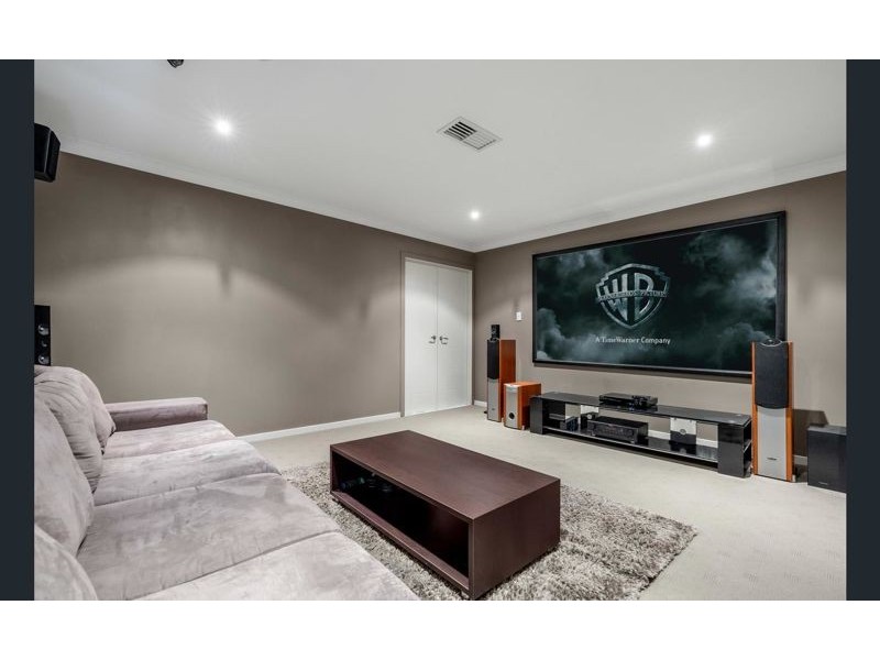 38 Huntly Place, Redland Bay QLD 4165