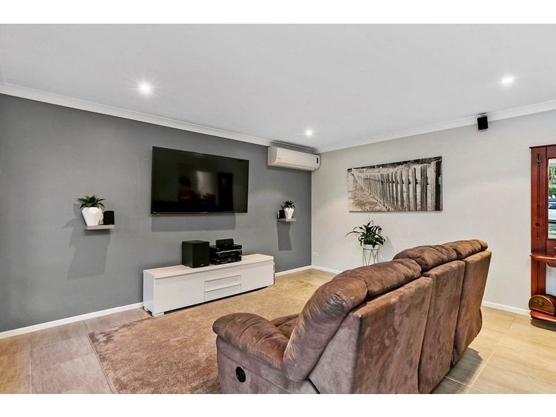 6 Lords Street, Wellington Point QLD 4160