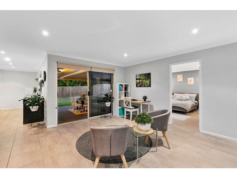 6 Lords Street, Wellington Point QLD 4160