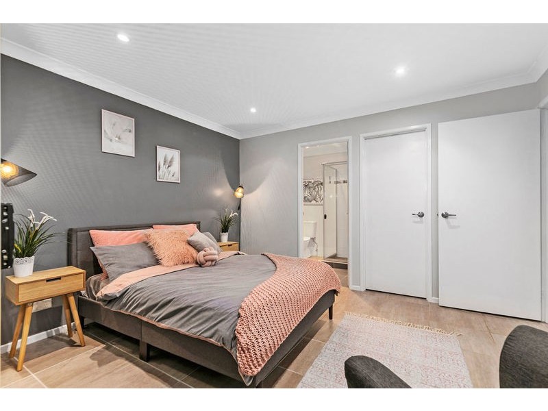 6 Lords Street, Wellington Point QLD 4160