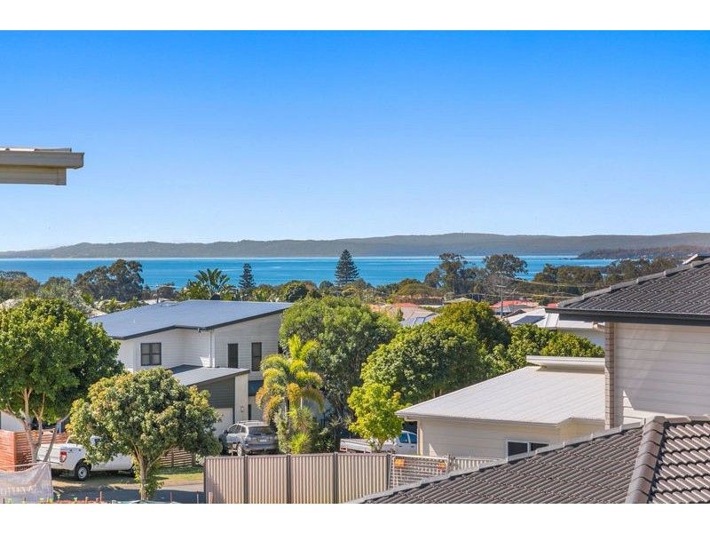 24 Highland Street, Redland Bay QLD 4165