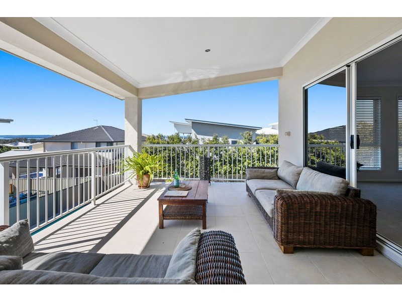 24 Highland Street, Redland Bay QLD 4165