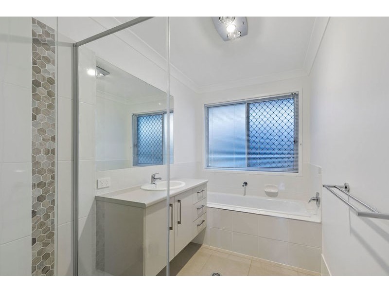 27 Cardwell Circuit, Thornlands QLD 4164