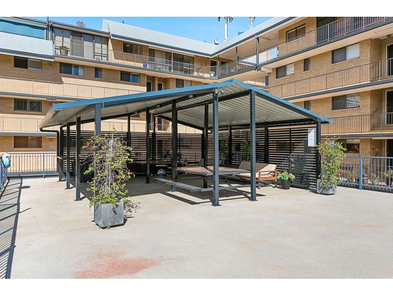 15/11-15 Wharf St, Cleveland QLD 4163