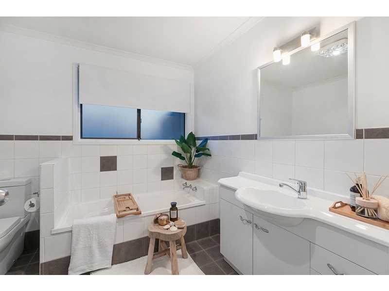 4 Gwingarra Street, Wellington Point QLD 4160