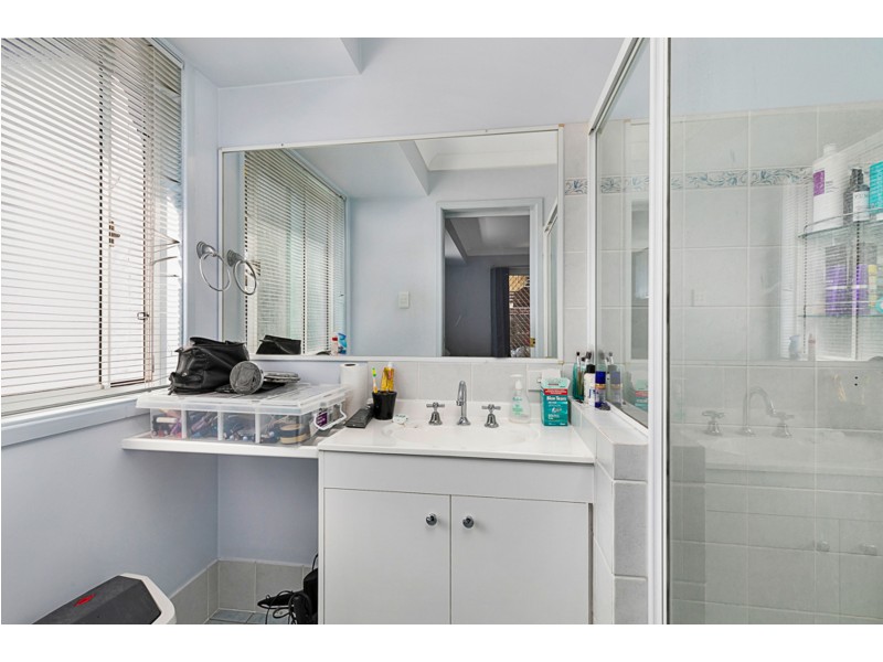 15 Walnut Court, Birkdale QLD 4159