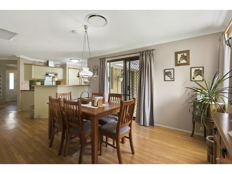 4 Lanreath Ct, Alexandra Hills QLD 4161