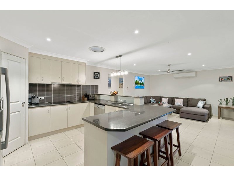 61 Emperor Drive, Redland Bay QLD 4165