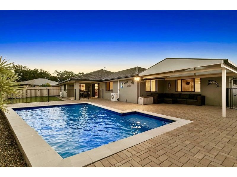 61 Emperor Drive, Redland Bay QLD 4165