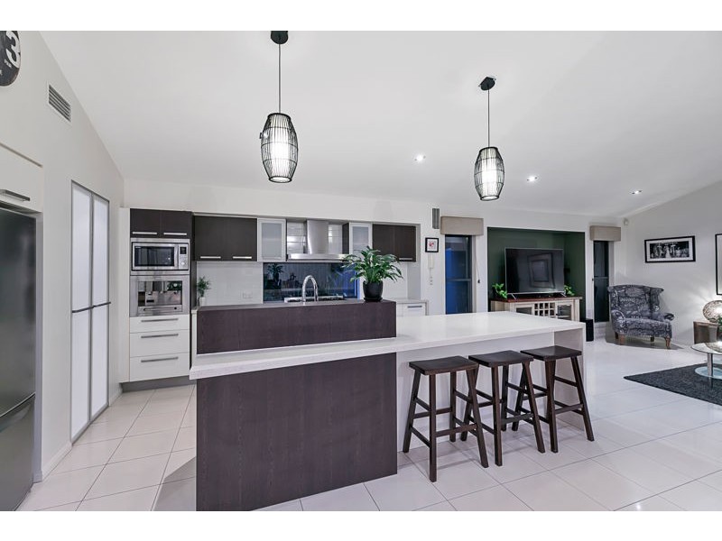 3 Denham Boulevard, Redland Bay QLD 4165