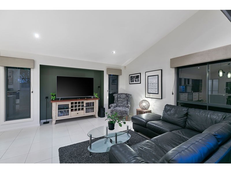 3 Denham Boulevard, Redland Bay QLD 4165