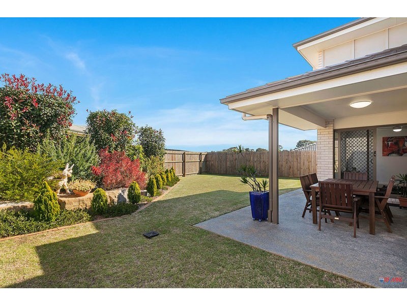 95 Bankswood Drive, Redland Bay QLD 4165