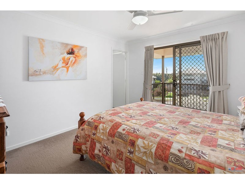 95 Bankswood Drive, Redland Bay QLD 4165