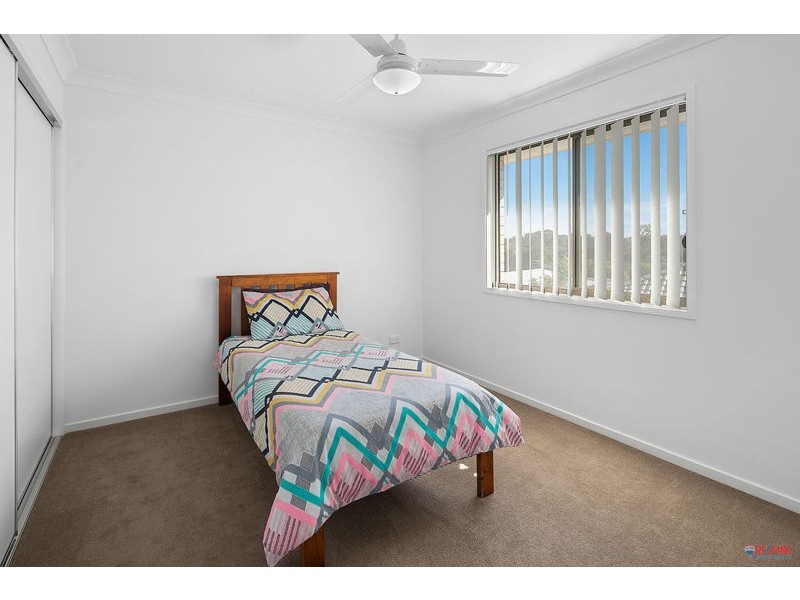 95 Bankswood Drive, Redland Bay QLD 4165