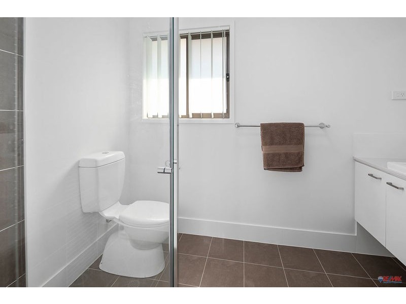 95 Bankswood Drive, Redland Bay QLD 4165