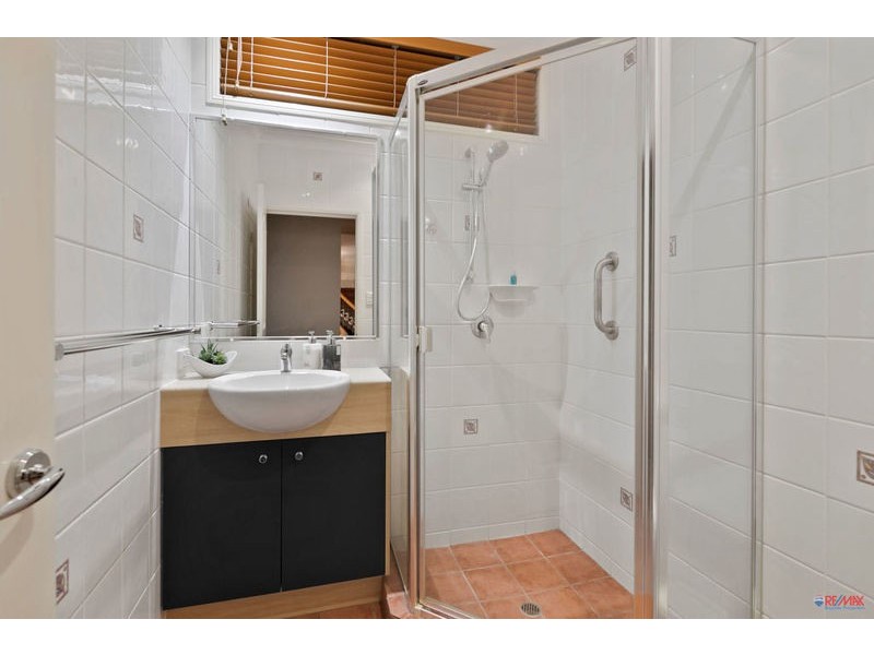 23 Penzance Dr, Redland Bay QLD 4165