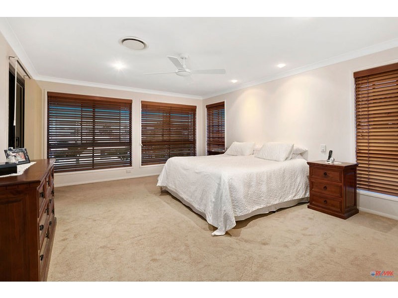 23 Penzance Dr, Redland Bay QLD 4165