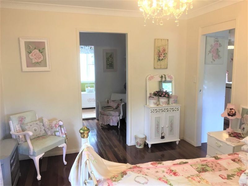 11 Saturn Street, Russell Island QLD 4184