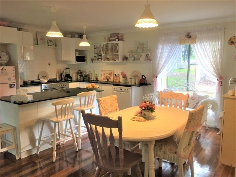 11 Saturn Street, Russell Island QLD 4184