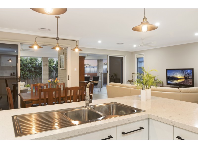 13 Majestic Circuit, Thornlands QLD 4164