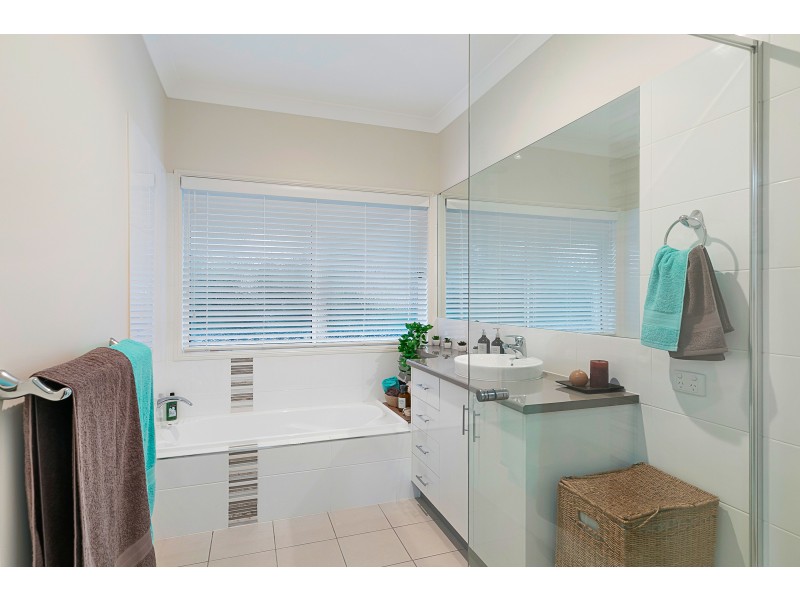 9-11 Teesdale Road, Alexandra Hills QLD 4161