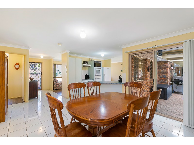 19 Lorikeet Dr, Thornlands QLD 4164