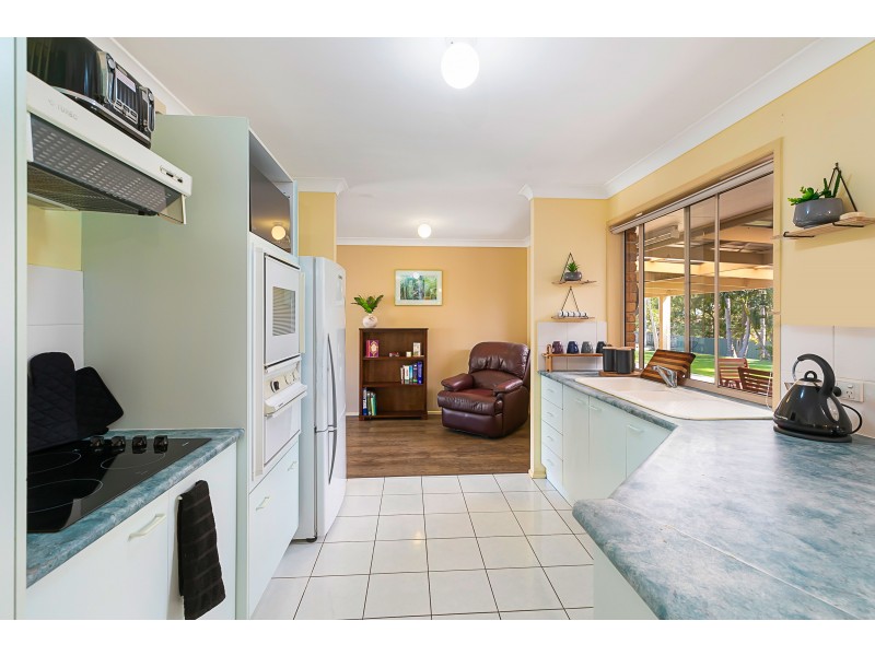 19 Lorikeet Dr, Thornlands QLD 4164