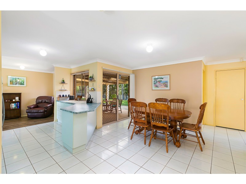 19 Lorikeet Dr, Thornlands QLD 4164