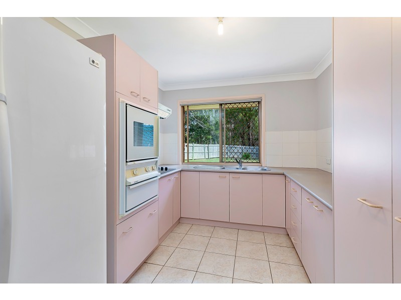 19 Lorikeet Dr, Thornlands QLD 4164