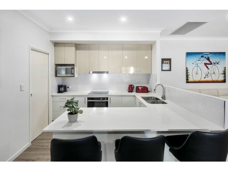 2/6 Joshua Place, Redland Bay QLD 4165