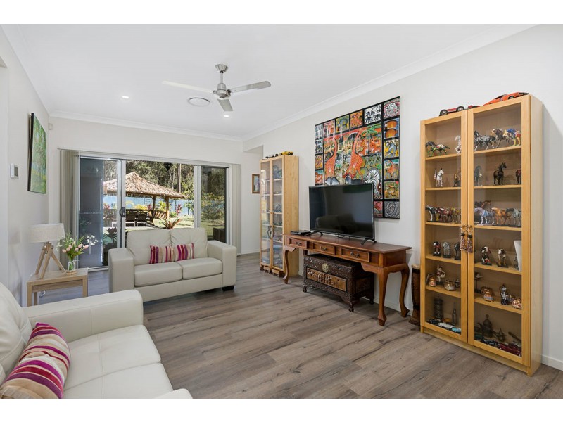 2/6 Joshua Place, Redland Bay QLD 4165