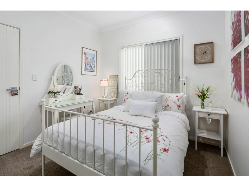 2/6 Joshua Place, Redland Bay QLD 4165