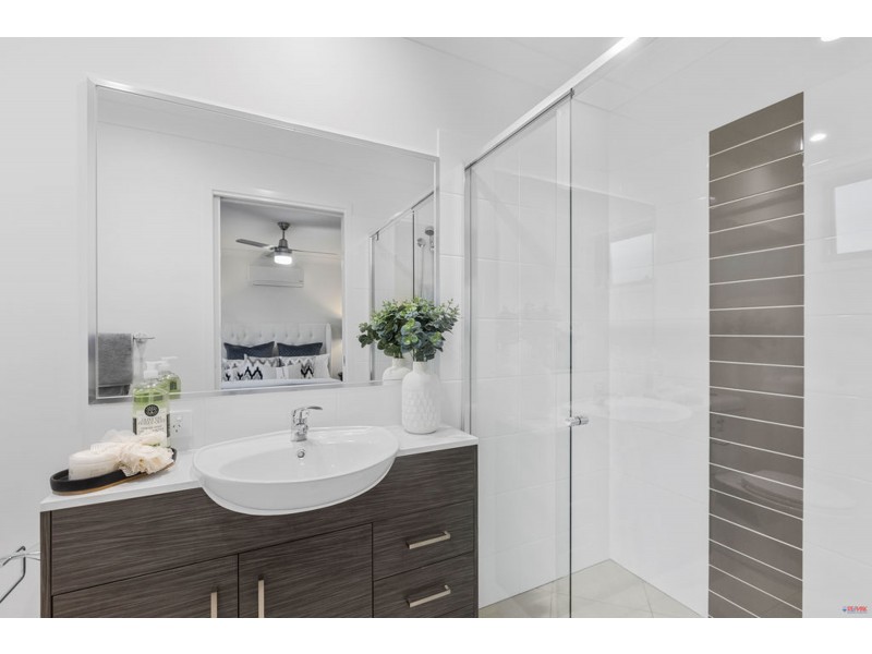 Unit 2 41-45 Benfer Road, Victoria Point, Victoria Point QLD 4165
