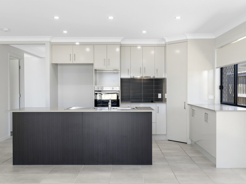 64 Unwin Road, Redland Bay QLD 4165