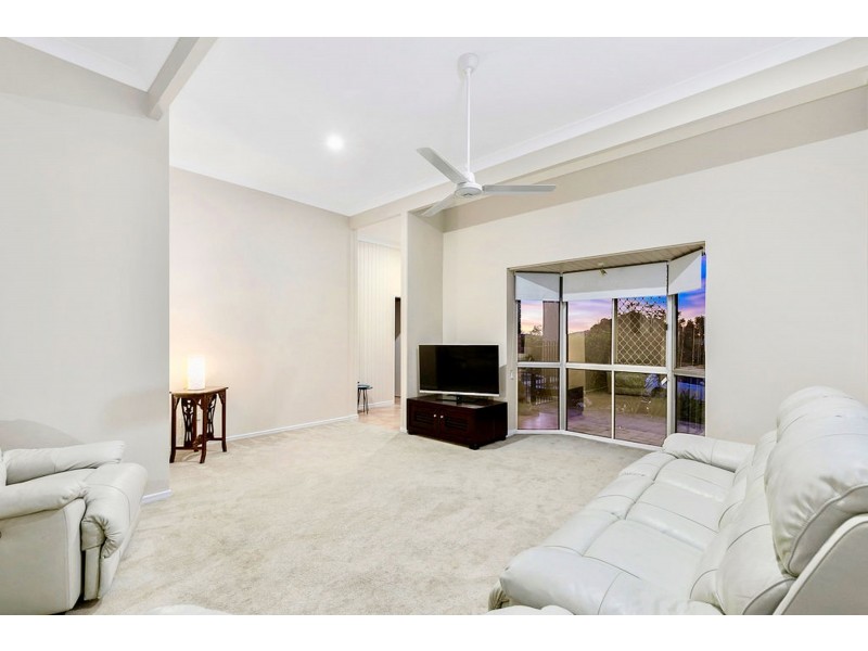 42 Dangar Street, Belmont QLD 4153