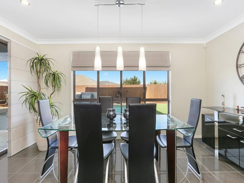 33 Brindabella Circuit, Thornlands QLD 4164
