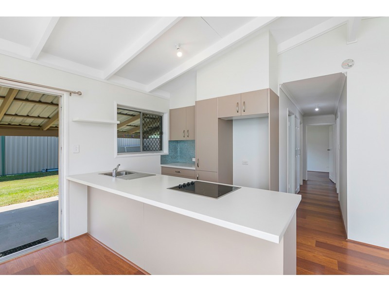 30 Rossinton Street, Birkdale QLD 4159