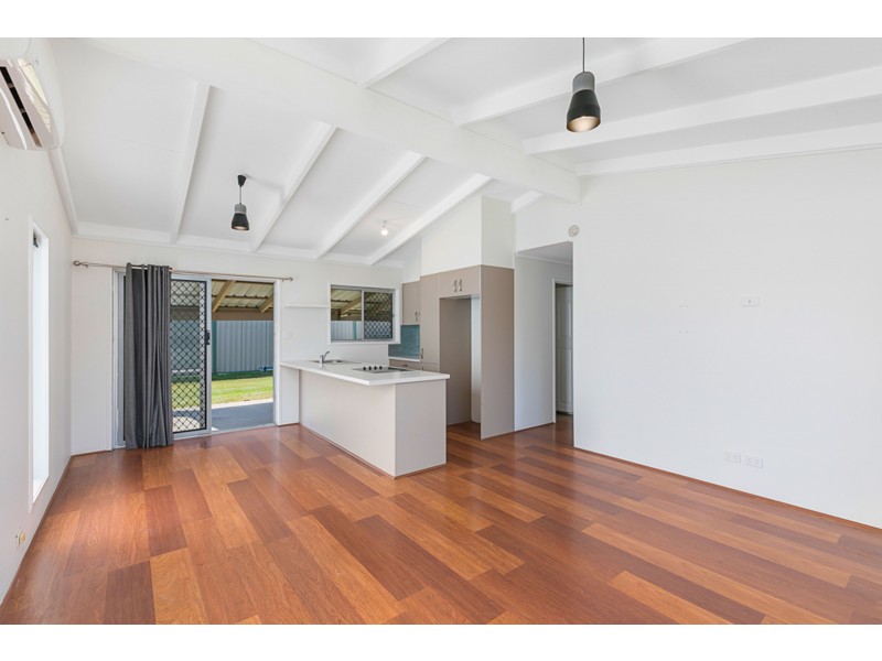 30 Rossinton Street, Birkdale QLD 4159