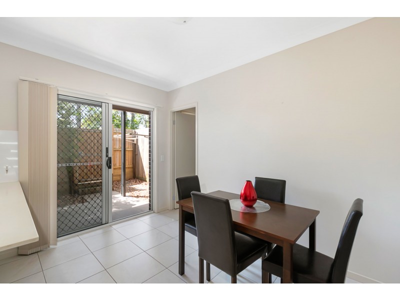 4/43 Surman Street East, Birkdale QLD 4159