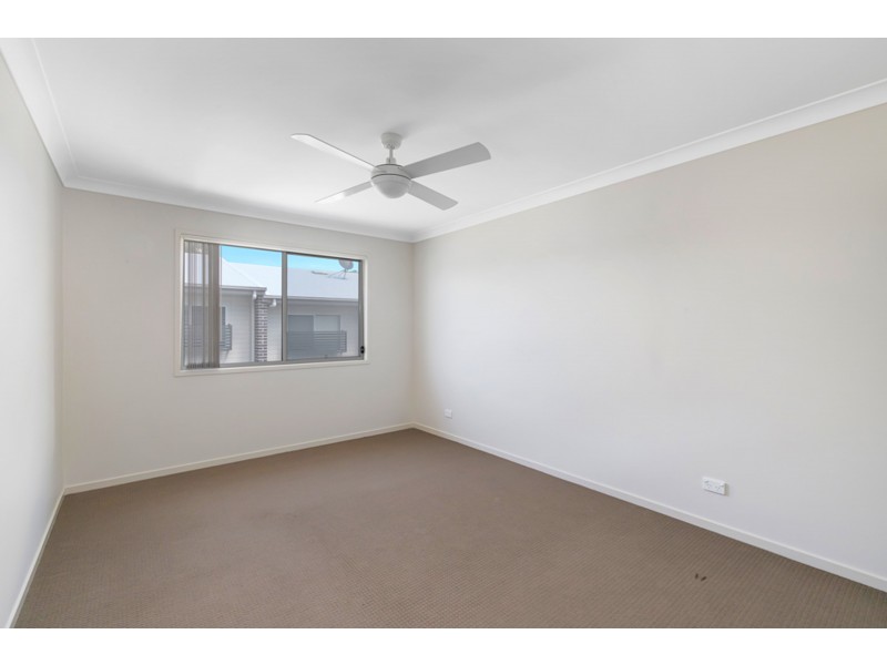 4/43 Surman Street East, Birkdale QLD 4159