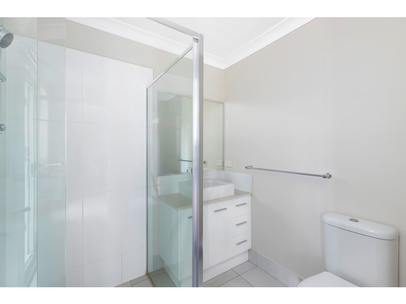 4/43 Surman Street East, Birkdale QLD 4159