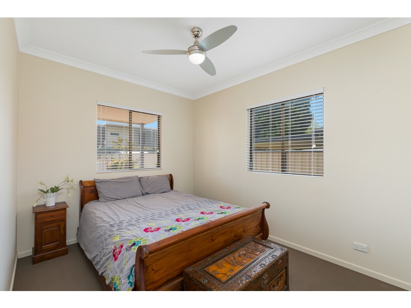 16 Gladstone St, Redland Bay QLD 4165