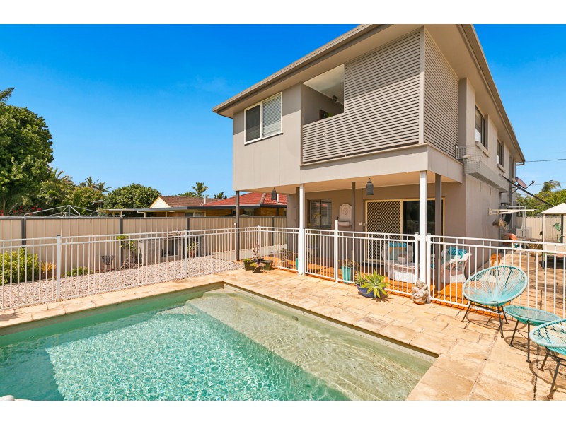 16 Gladstone St, Redland Bay QLD 4165