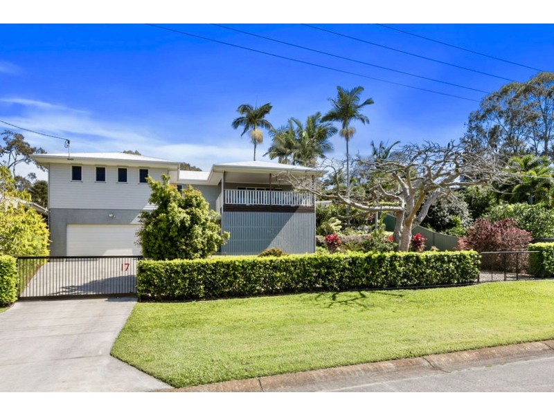17 Pear Street, Redland Bay QLD 4165
