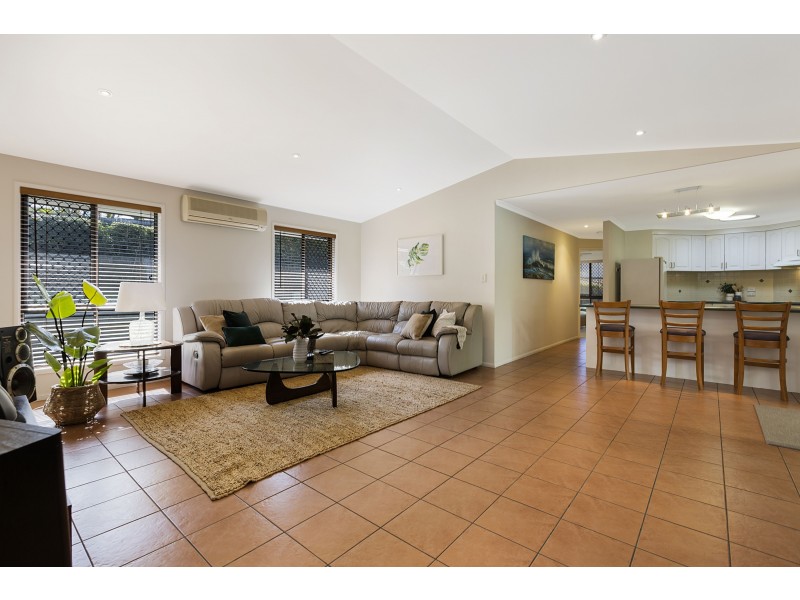 5 Pavetta Court, Redland Bay QLD 4165
